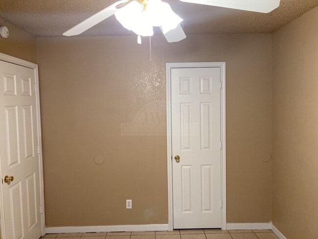 Building Photo - 1805 Galaxy Dr