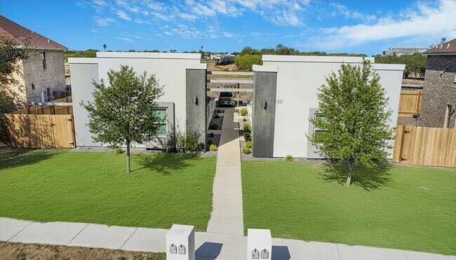 Building Photo - 511 N Lotto Ln