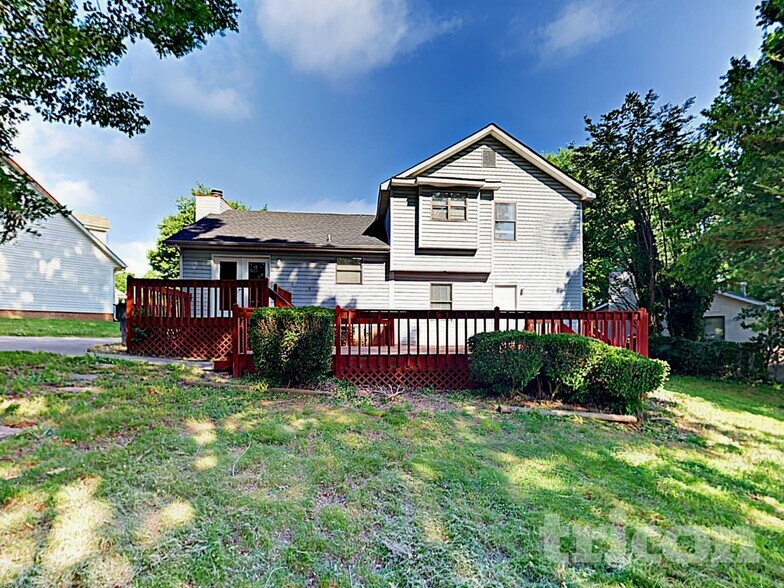 Building Photo - 5801 Leaf Ct