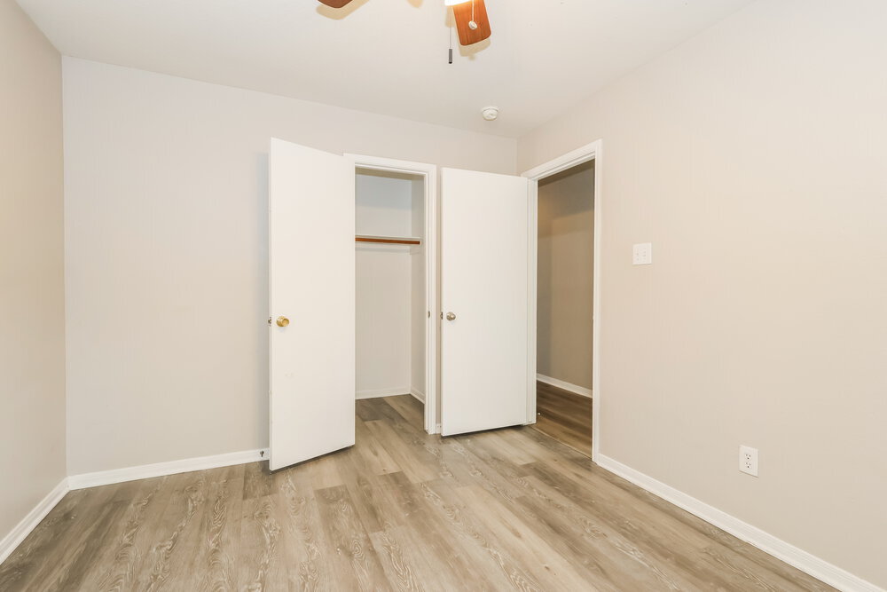 Building Photo - 18407 Knob Hill Lake Ln