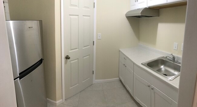 Building Photo - 11320 Gainsborough Rd