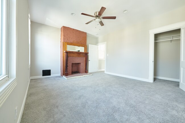 Beautiful old world charm and large closet - 2354 Victor St