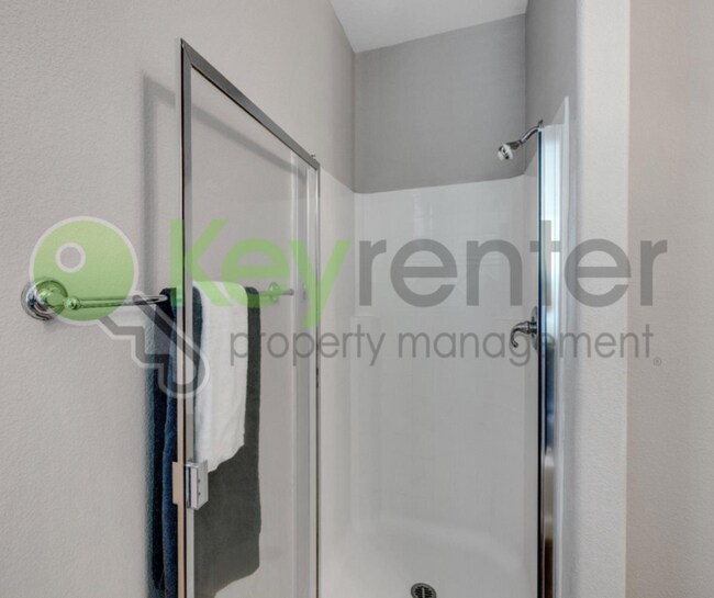 Building Photo - 209 Needle Ct