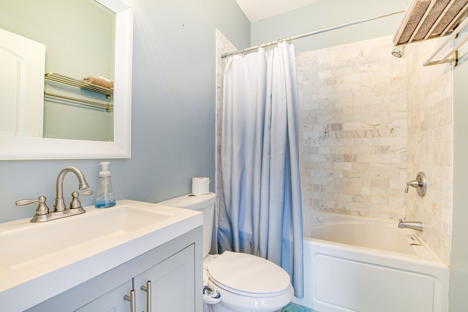 Building Photo - 4904 W Fulton St