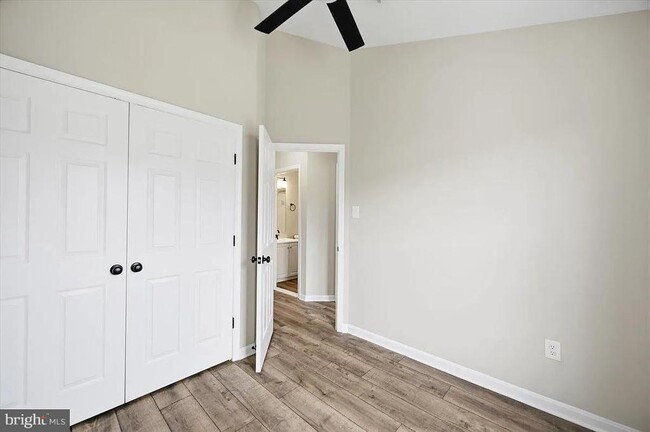 Building Photo - 3706 Singleton Terrace