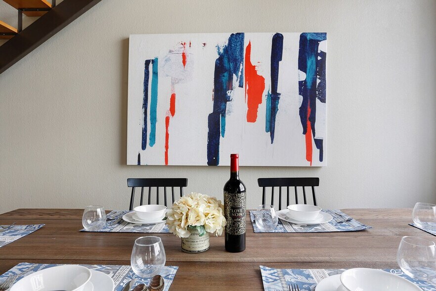 Building Photo - 1041 Constance St