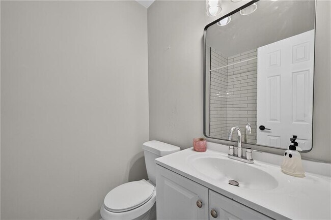 Building Photo - 7033 Panda Ln