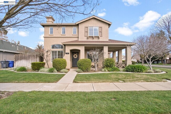 Building Photo - 2301 Mountain Springs Dr