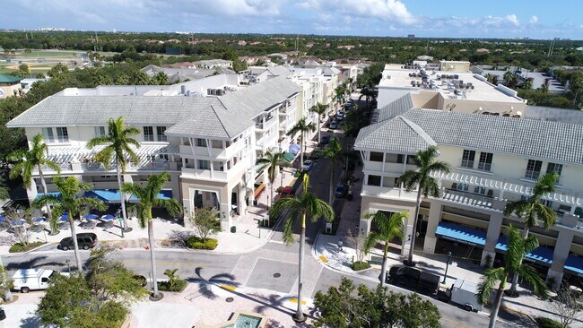 Building Photo - 1203 Town Center Dr
