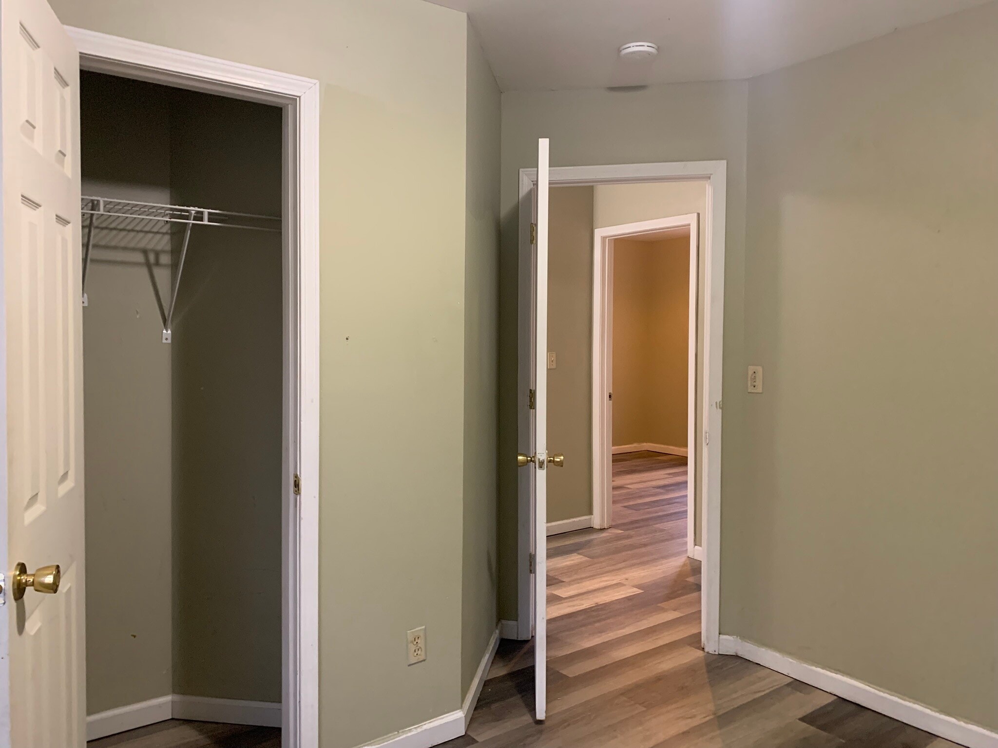 Building Photo - 403 Frank St