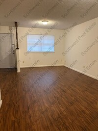 Building Photo - Cozy 2 bedroom 1 bath apartment