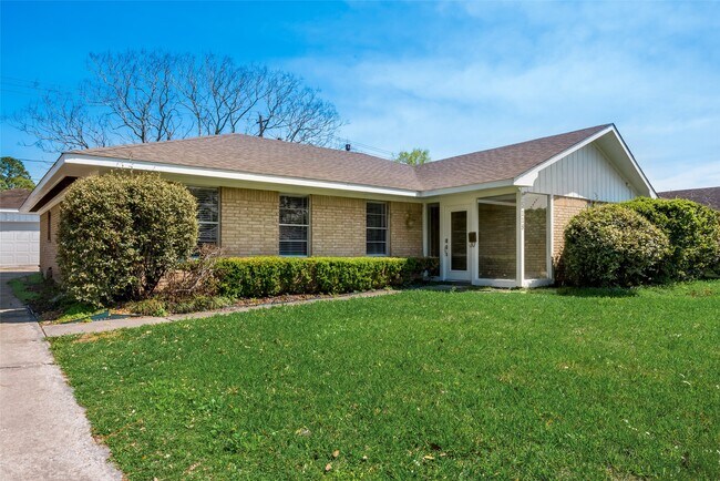 Building Photo - 5118 Sanford Rd