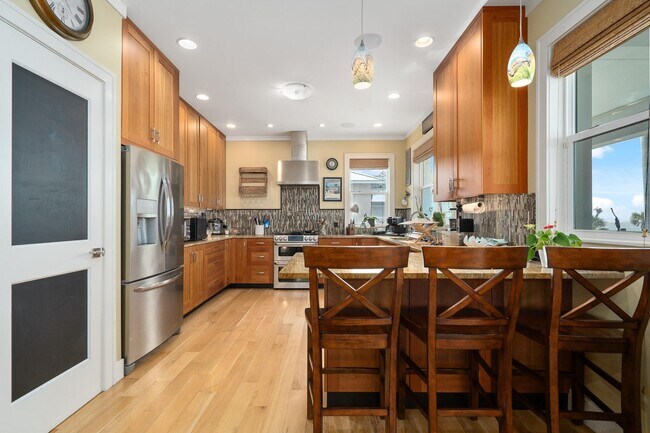 Building Photo - 1205 Gulf Way