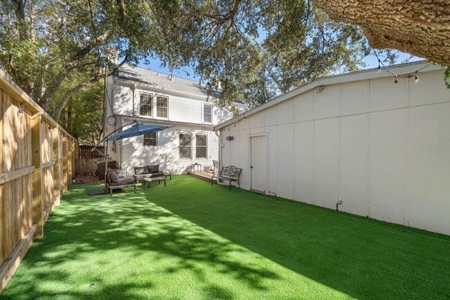 Building Photo - 2003 Dryden Rd