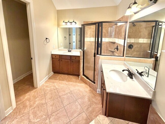 Building Photo - 10601 Bird Stone Cove