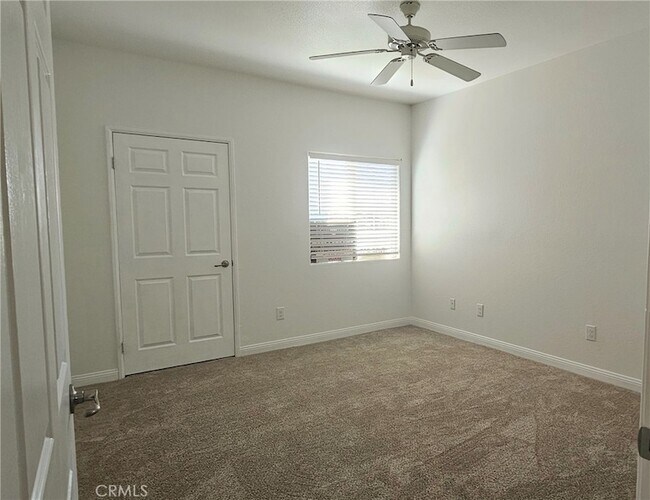 Building Photo - 41410 Juniper St