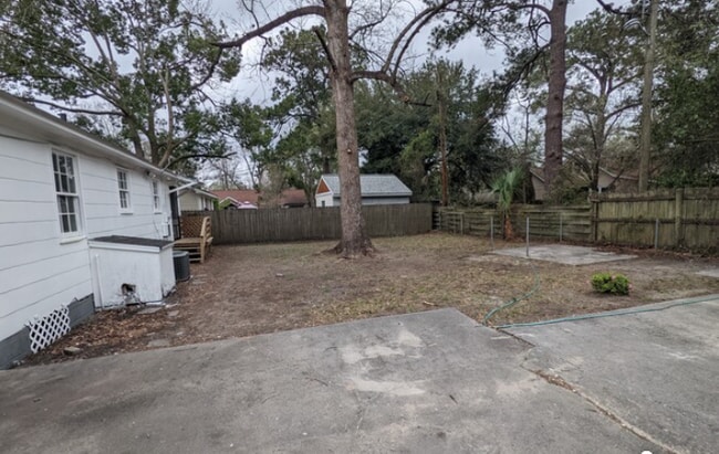 Building Photo - 1804 Screven Pl