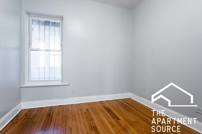 Building Photo - 4837 N Kimball Ave