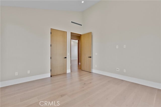 Building Photo - 5935 Yarmouth Ave