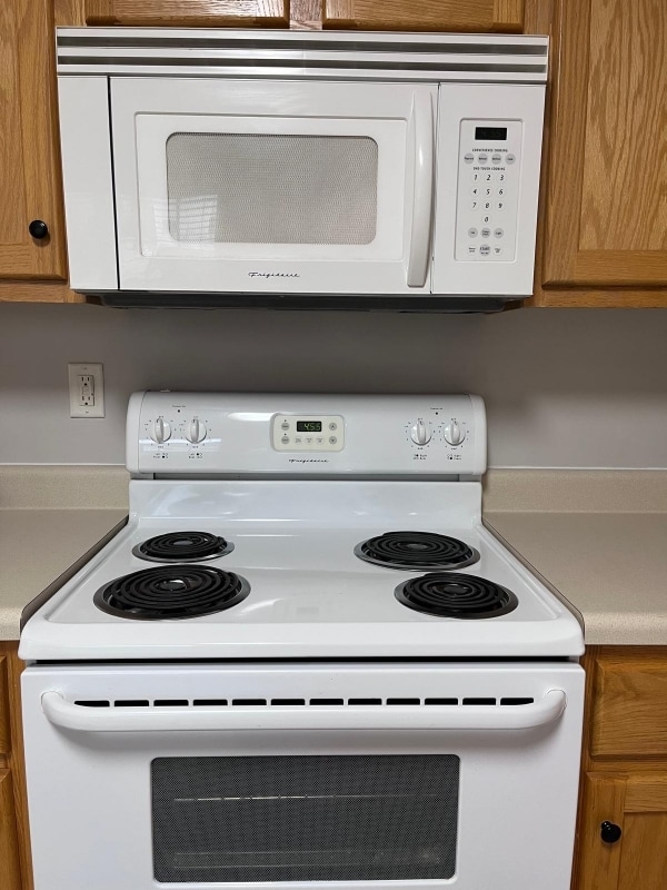 Building Photo - 530 City Park Dr