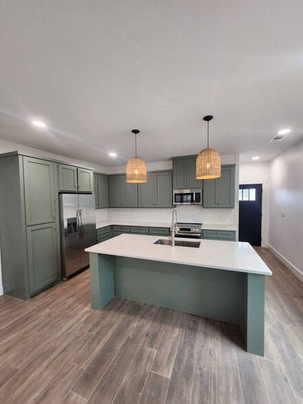 Building Photo - 11732 Old Fannett Rd