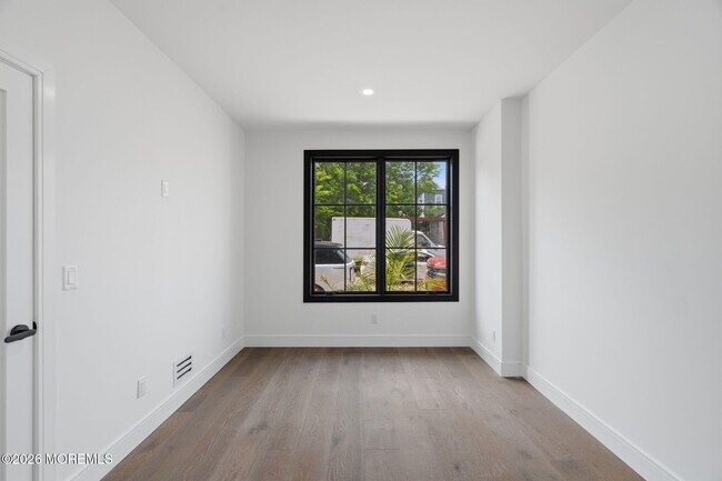 Building Photo - 9 Minerva St