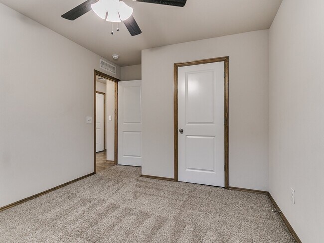 Building Photo - 3421 Pagoda Pead Dr