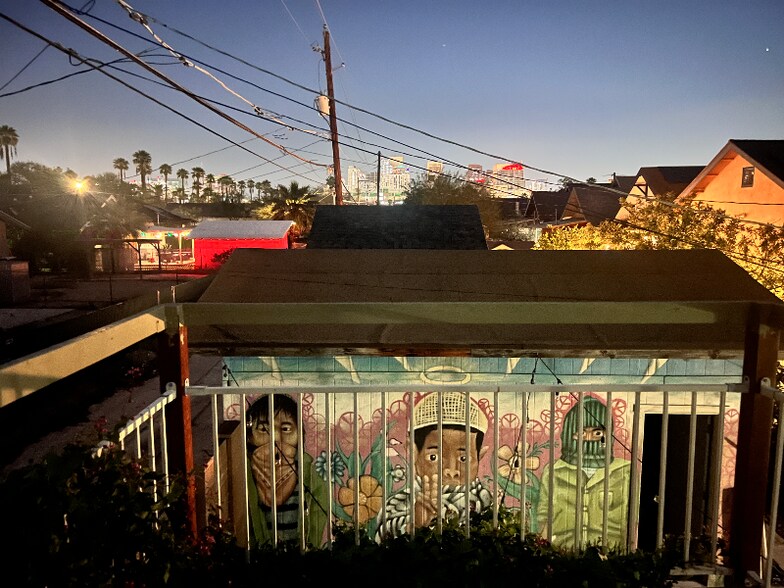 Building Photo - 1318 W Monroe St