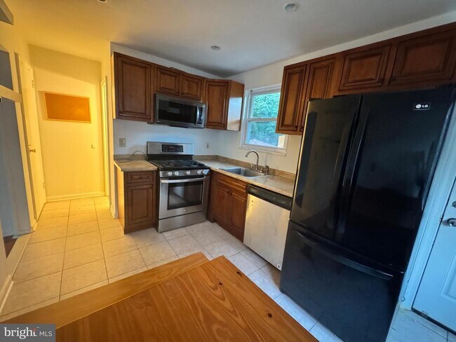 Building Photo - 12114 Dalewood Dr