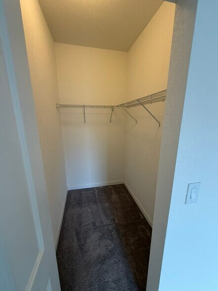 Building Photo - 21001 NE 8th Ave