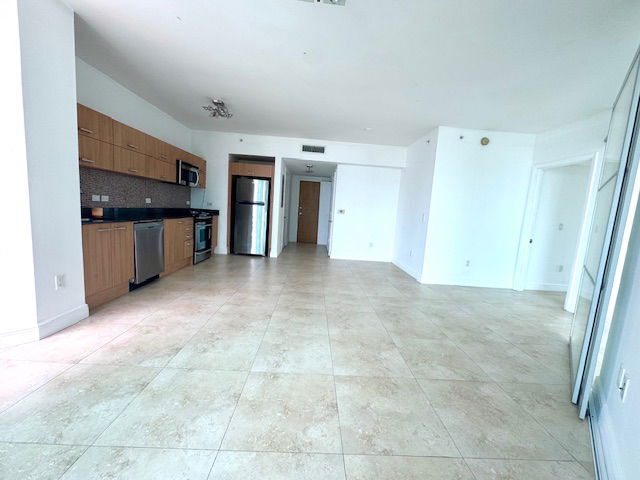 Building Photo - 350 S Miami Ave