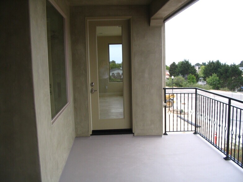 Fenced Balcony off Living Area & Master Suite - 213 Cima de Colina