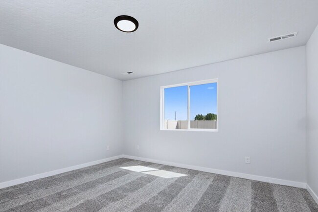 Building Photo - 9093 W Camellia St