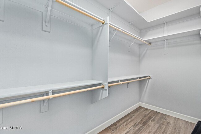 Building Photo - 2072 E Lantana Dr