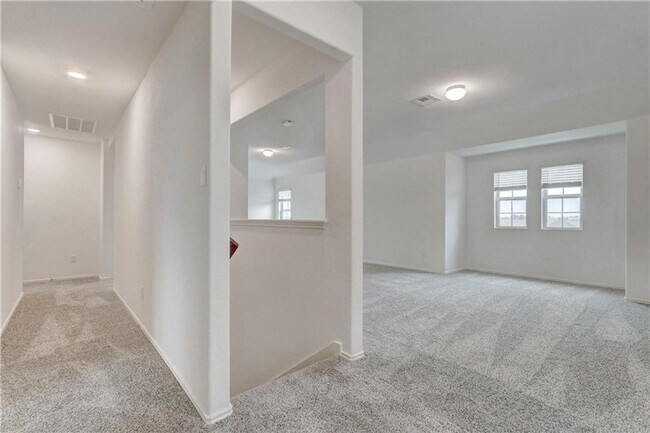 Building Photo - 5829 Bellissima Way