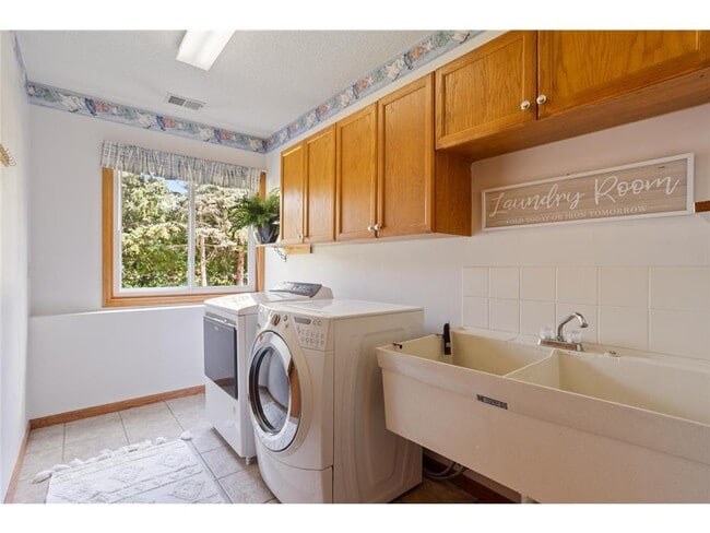 Building Photo - 18525 County Rd 24