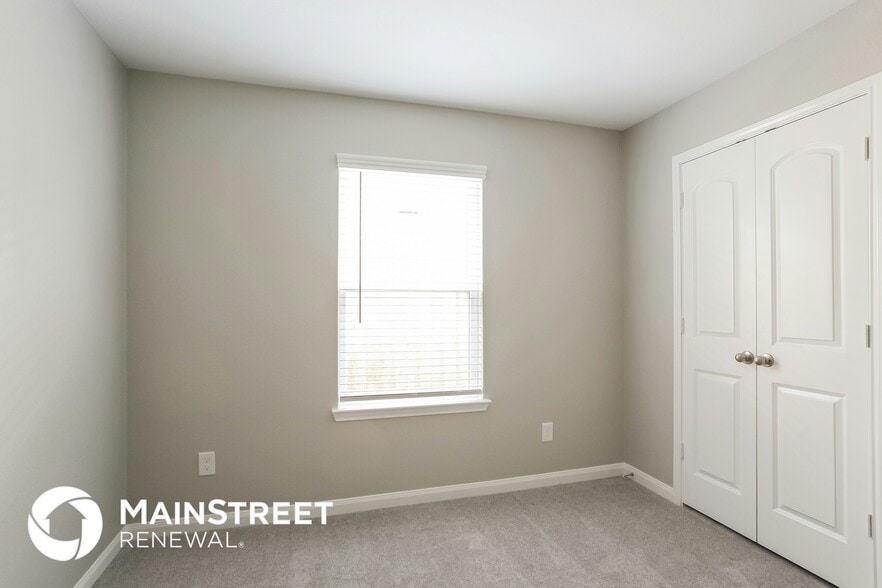 Building Photo - 27084 Leonardo Dr