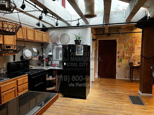 Building Photo - 201 Lamkin St