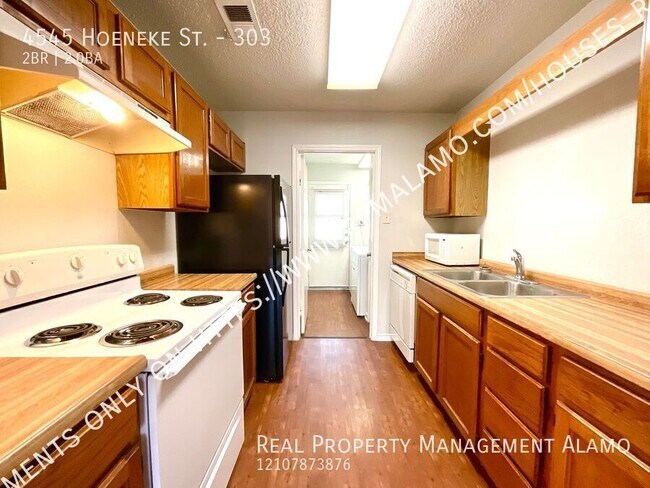 Building Photo - 4545 Hoeneke Dr