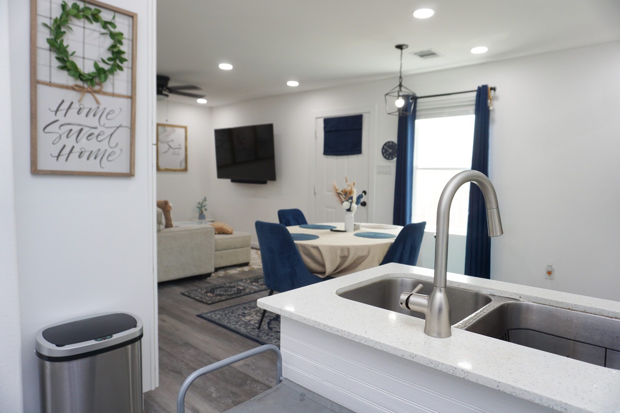 Building Photo - 8724 Peachtree St