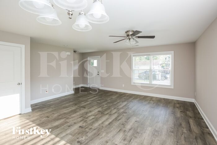 Building Photo - 760 Cherrywood St