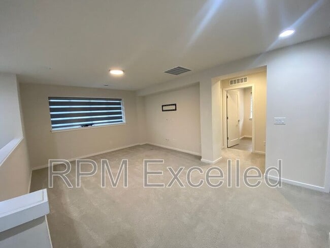 Building Photo - 16208 27th St Ct E