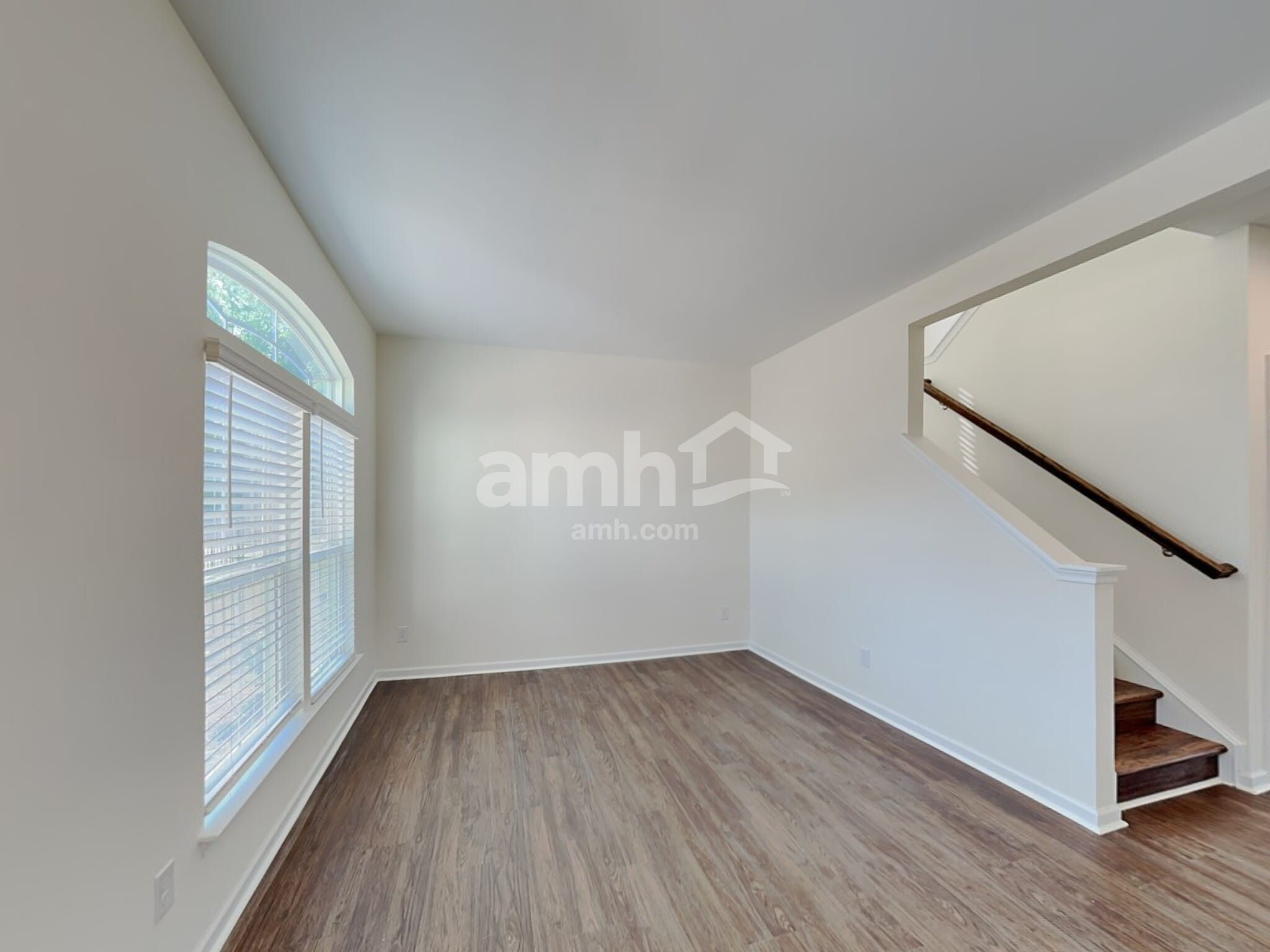 Building Photo - 652 Hamilton Park Dr