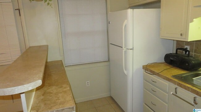 Building Photo - 3937 Montclair Rd