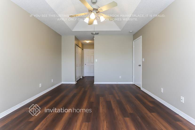 Building Photo - 7418 Michigan Isle Rd