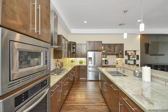 Building Photo - 4608 Nett St