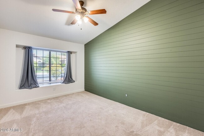 Building Photo - 2545 E Granite View Dr