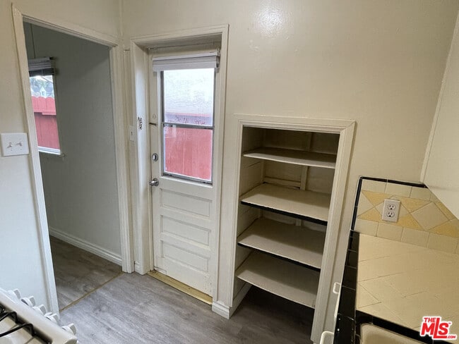 Building Photo - 351 Temple Ave