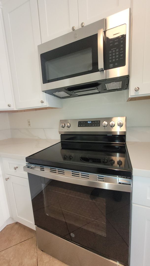 Building Photo - Convienently Located In Mira Masa