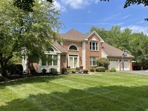 Building Photo - 1 Lenape Ln